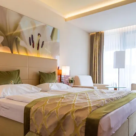 Vier Jahreszeiten Loipersdorf Hotel 4*