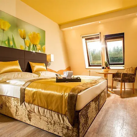 Vier Jahreszeiten Loipersdorf Otel 4*