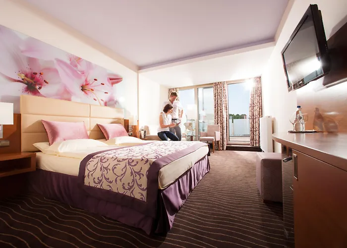 洛伊佩尔斯多夫四季酒店 酒店 Fürstenfeld